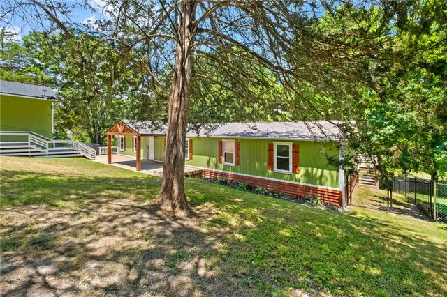 8431 Navajo Trail, Rogers, AR 72756