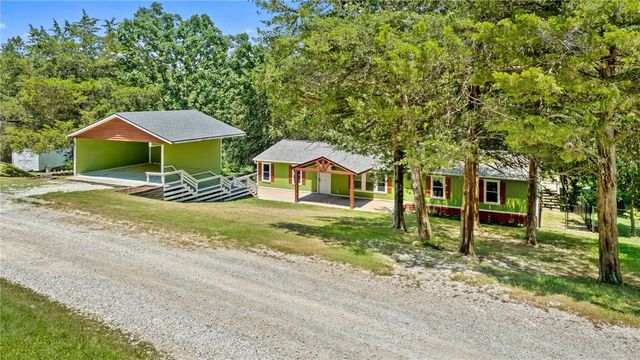 8431 Navajo Trail, Rogers, AR 72756