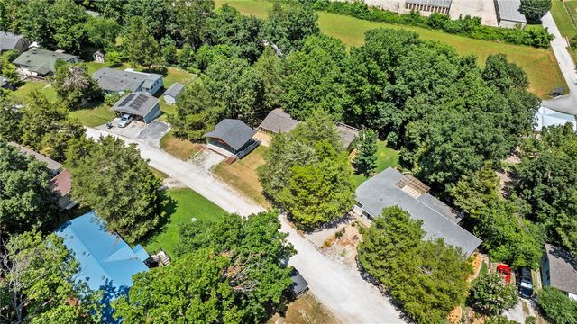 8431 Navajo Trail, Rogers, AR 72756