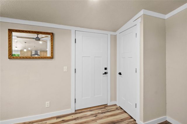 8431 Navajo Trail, Rogers, AR 72756