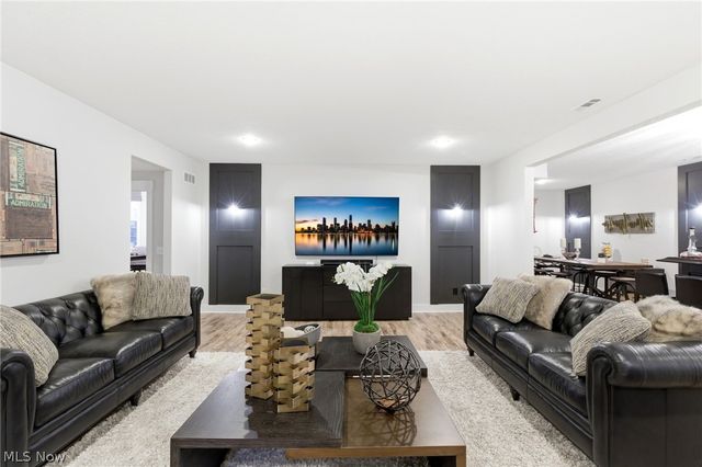 4650 Crocker Woods Lane, Westlake, OH 44145