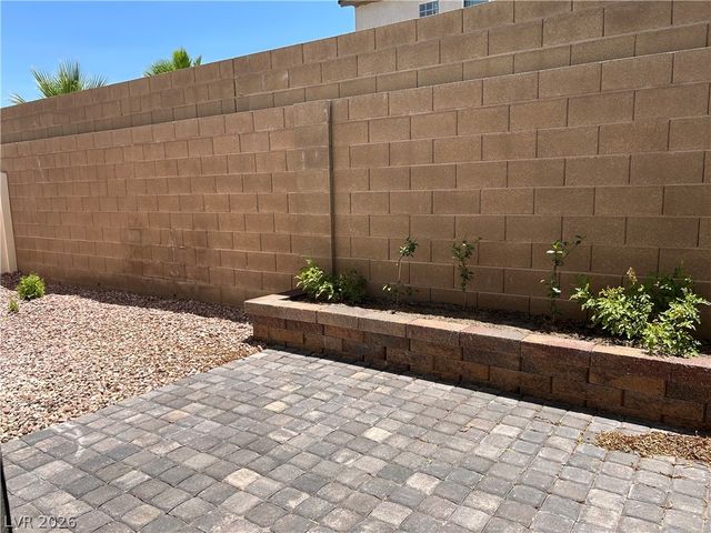 7683 Hampton Park Lane, Las Vegas, NV 89113