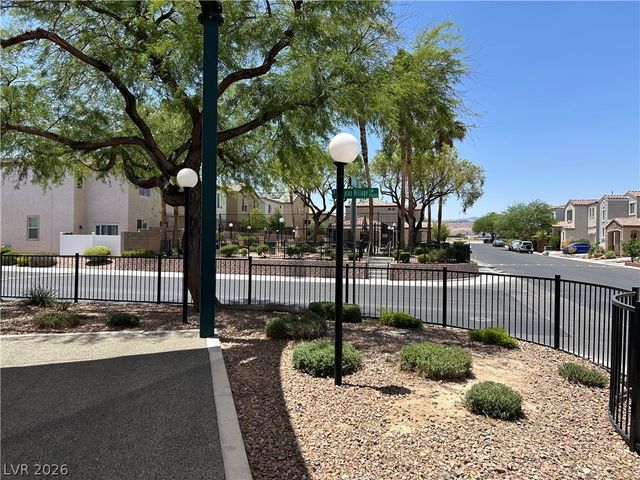 7683 Hampton Park Lane, Las Vegas, NV 89113