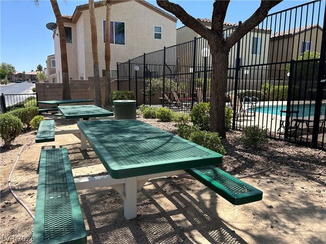 7683 Hampton Park Lane, Las Vegas, NV 89113