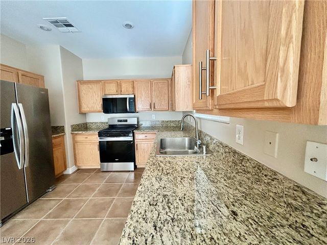 7683 Hampton Park Lane, Las Vegas, NV 89113
