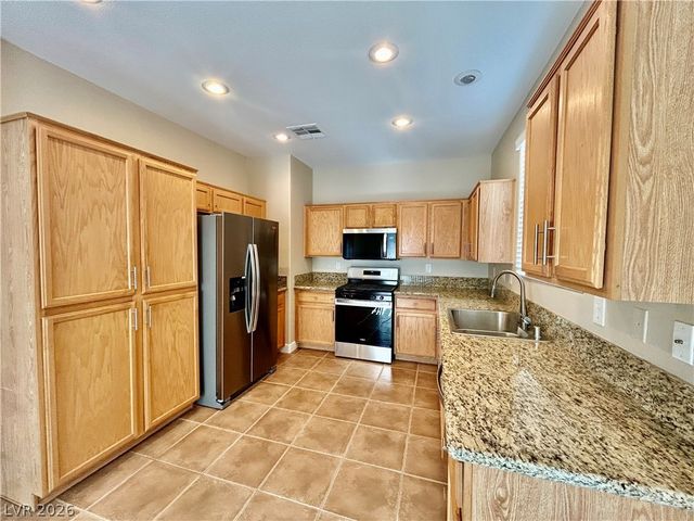 7683 Hampton Park Lane, Las Vegas, NV 89113