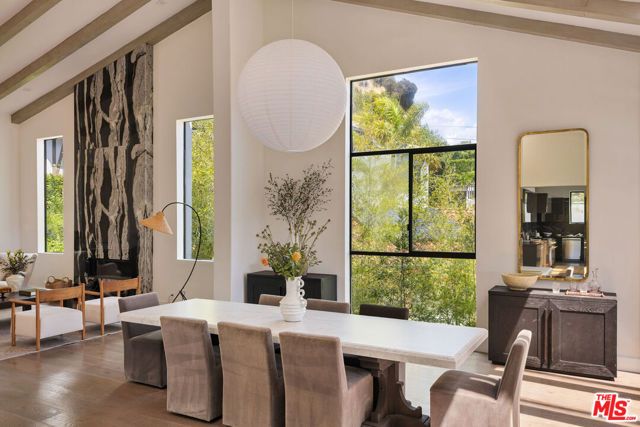 4130 Parva Avenue, Los Angeles, CA 90027