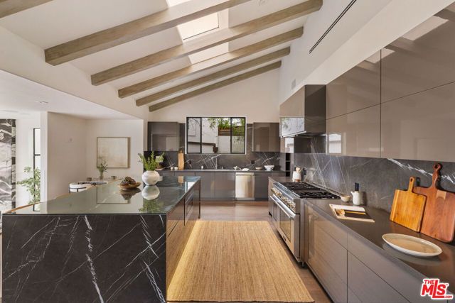4130 Parva Avenue, Los Angeles, CA 90027