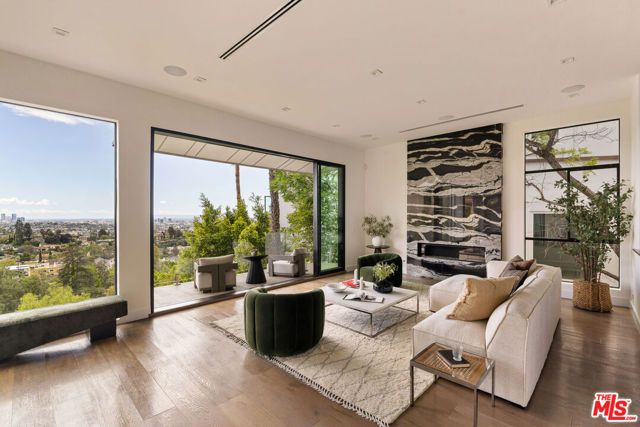 4130 Parva Avenue, Los Angeles, CA 90027