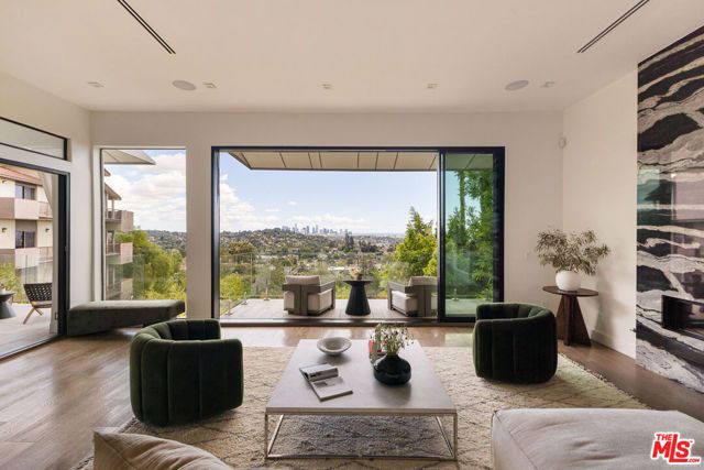 4130 Parva Avenue, Los Angeles, CA 90027