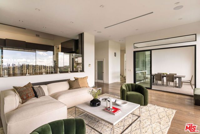 4130 Parva Avenue, Los Angeles, CA 90027