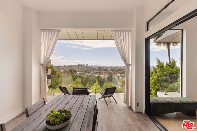 4130 Parva Avenue, Los Angeles, CA 90027