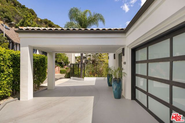 4130 Parva Avenue, Los Angeles, CA 90027