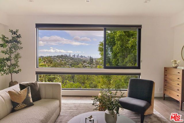 4130 Parva Avenue, Los Angeles, CA 90027