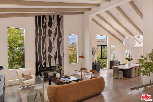 4130 Parva Avenue, Los Angeles, CA 90027