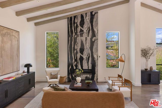 4130 Parva Avenue, Los Angeles, CA 90027
