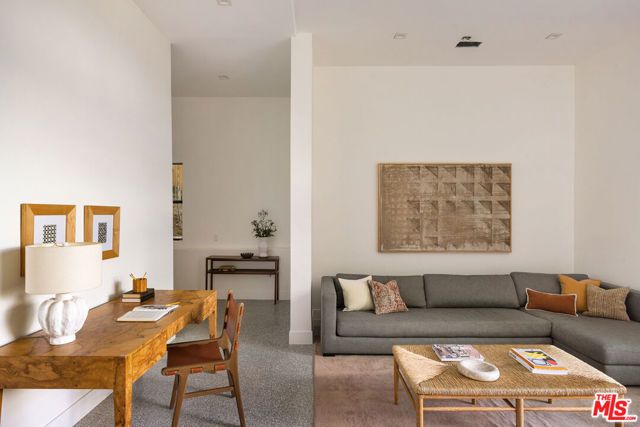 4130 Parva Avenue, Los Angeles, CA 90027
