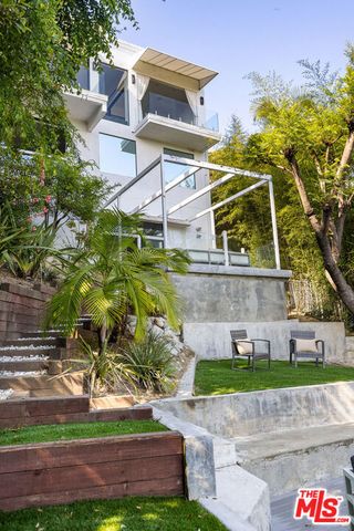 4130 Parva Avenue, Los Angeles, CA 90027