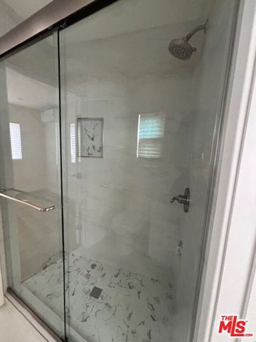 800 E 83rd Street, Los Angeles, CA 90001