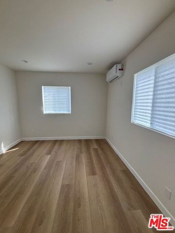 800 E 83rd Street, Los Angeles, CA 90001