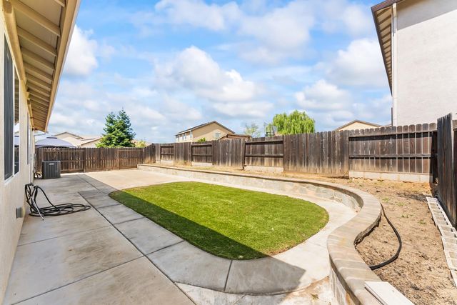 9583 Lomax Ct, Sacramento, CA 95829