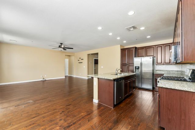 9583 Lomax Ct, Sacramento, CA 95829