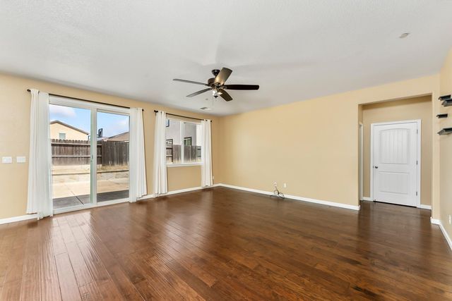 9583 Lomax Ct, Sacramento, CA 95829