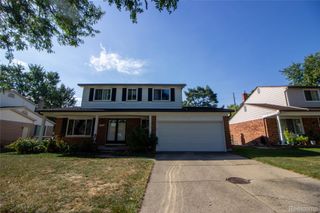 2260 Columbia Drive, Troy, MI 48083