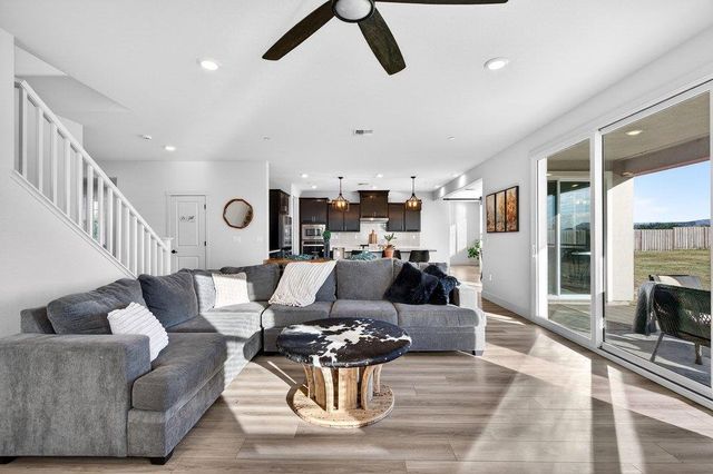 288 Luna Way, Hollister, CA 95023