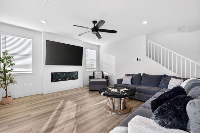 288 Luna Way, Hollister, CA 95023