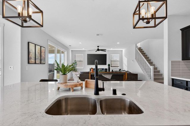 288 Luna Way, Hollister, CA 95023