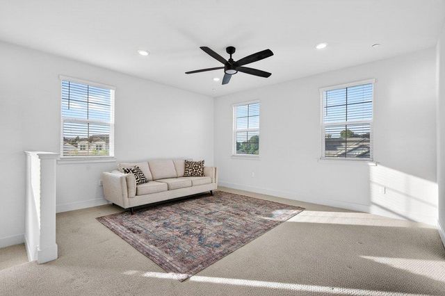 288 Luna Way, Hollister, CA 95023