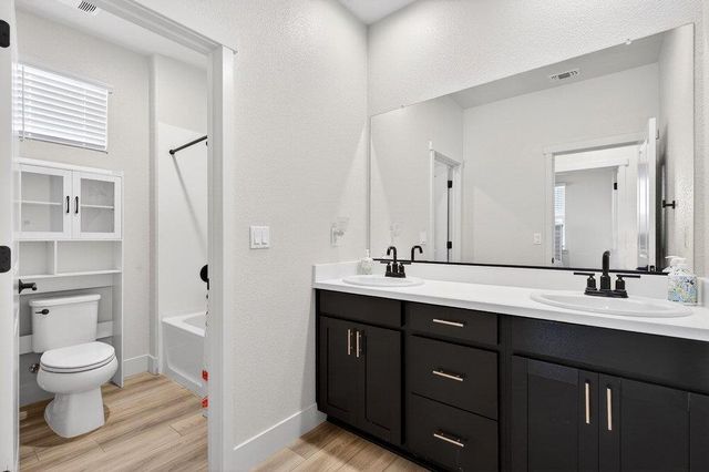 288 Luna Way, Hollister, CA 95023