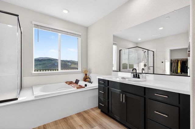 288 Luna Way, Hollister, CA 95023