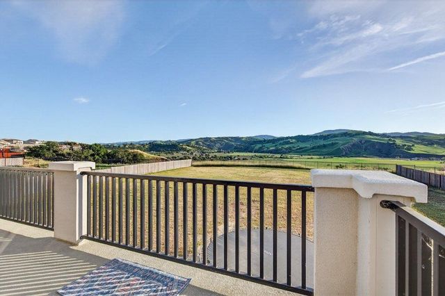 288 Luna Way, Hollister, CA 95023