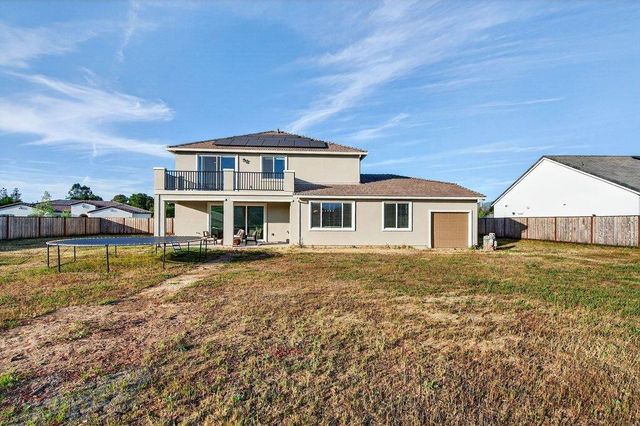 288 Luna Way, Hollister, CA 95023