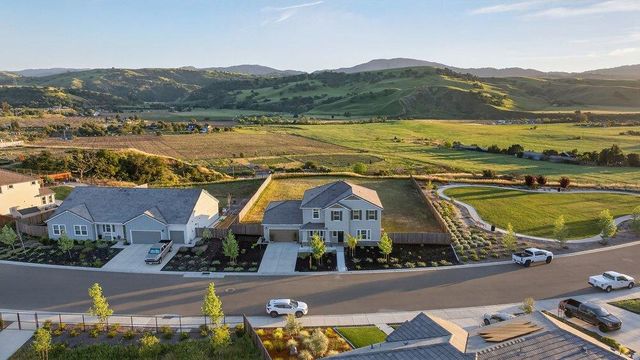 288 Luna Way, Hollister, CA 95023