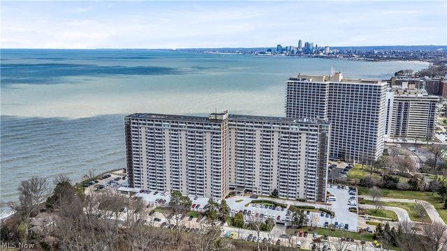 12900 Lake Avenue 320, Lakewood, OH 44107