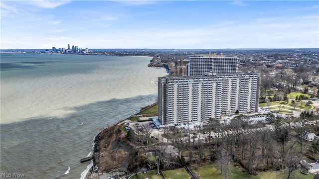 12900 Lake Avenue 320, Lakewood, OH 44107