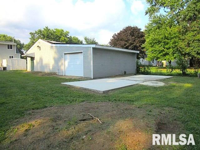 111 MOSCHEL Street, East Peoria, IL 61611