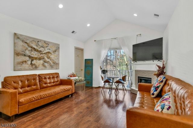 1004 Cypress Ln, East Brunswick Twp., NJ 08816