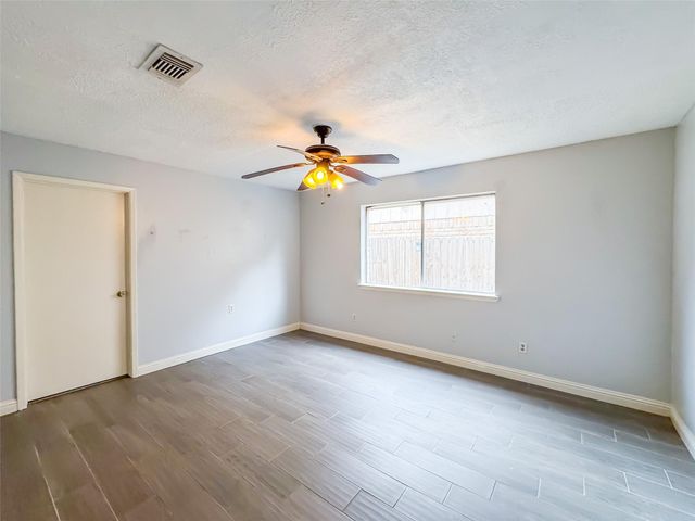 12051 Creekhurst Drive, Houston, TX 77099