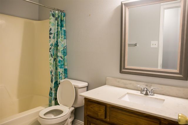 12051 Creekhurst Drive, Houston, TX 77099