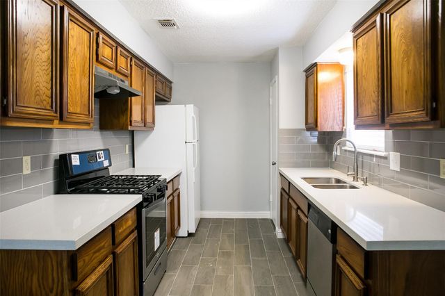 12051 Creekhurst Drive, Houston, TX 77099