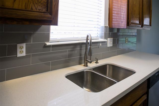 12051 Creekhurst Drive, Houston, TX 77099