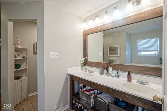 15858 Concert Way, Noblesville, IN 46060