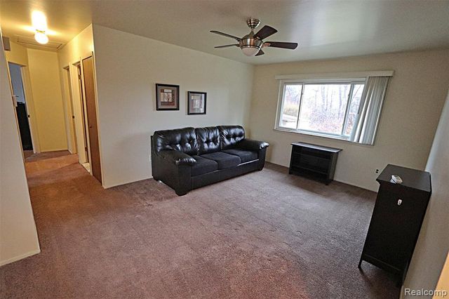 38993 Grennada Street, Livonia, MI 48154