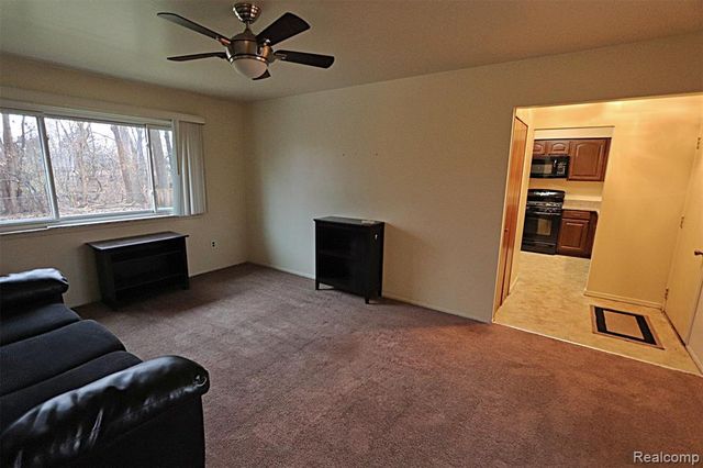 38993 Grennada Street, Livonia, MI 48154