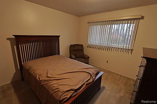 38993 Grennada Street, Livonia, MI 48154