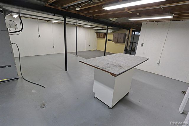 38993 Grennada Street, Livonia, MI 48154